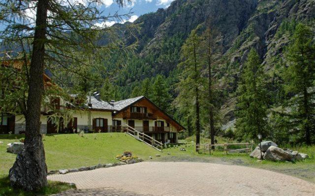 Residence Dei Walser Gressoney-la-Trinité Dış mekan fotoğraf